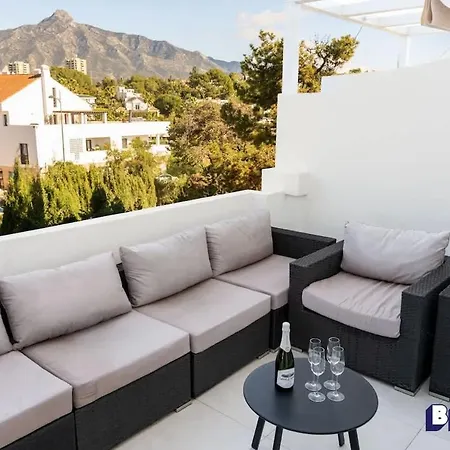 Luxurious Near Puerto Banus - Hot Tub Apartment Marbella