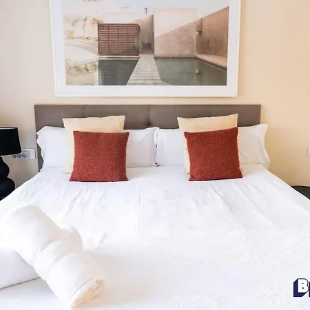 Luxurious Near Puerto Banus - Hot Tub Apartment *