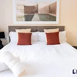 Luxurious Near Puerto Banus - Hot Tub شقة *