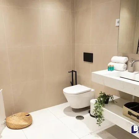 Luxurious Near Puerto Banus - Hot Tub Apartment *