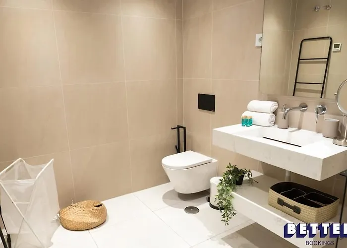 Luxurious Near Puerto Banus - Hot Tub Apartment *