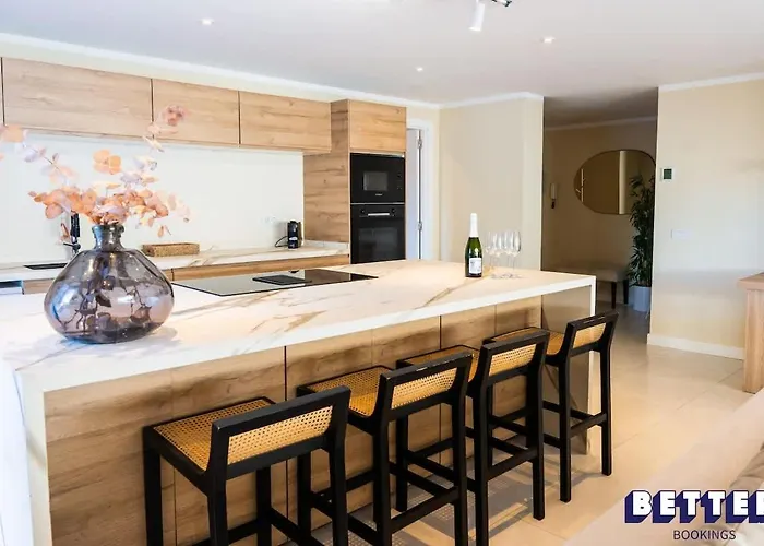 Luxurious Near Puerto Banus - Hot Tub Apartment Marbella