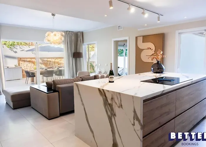 Luxurious Near Puerto Banus - Hot Tub * 마르베야