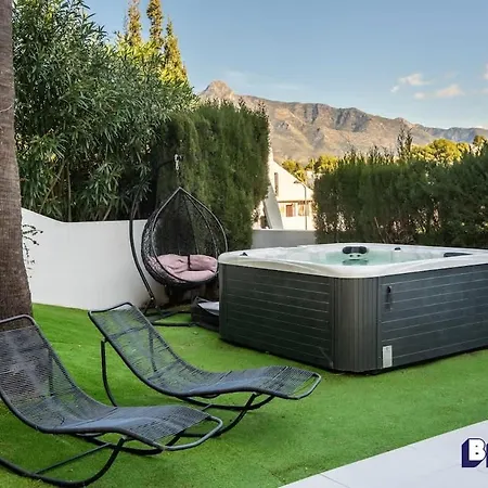 Luxurious Near Puerto Banus - Hot Tub 公寓 马尔韦利亚