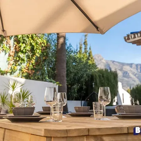 Luxurious Near Puerto Banus - Hot Tub 马尔韦利亚