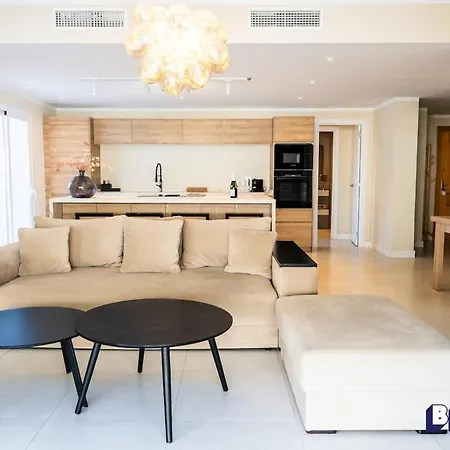 公寓 Luxurious Near Puerto Banus - Hot Tub 马尔韦利亚